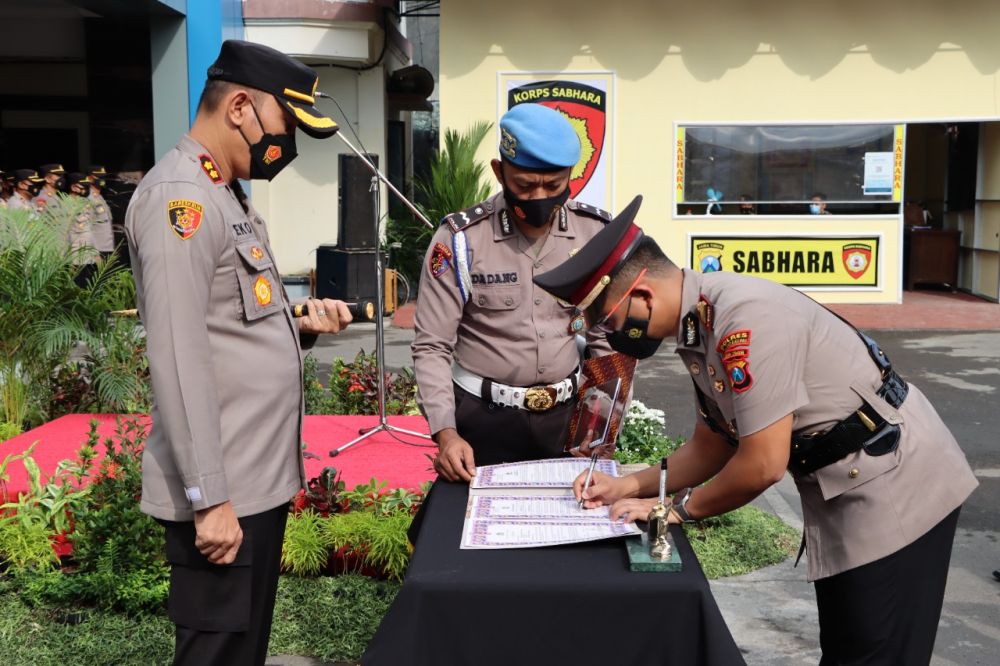 Kapolres Tulungagung AKBP Eko Hartanto saat pimpin Sertijab