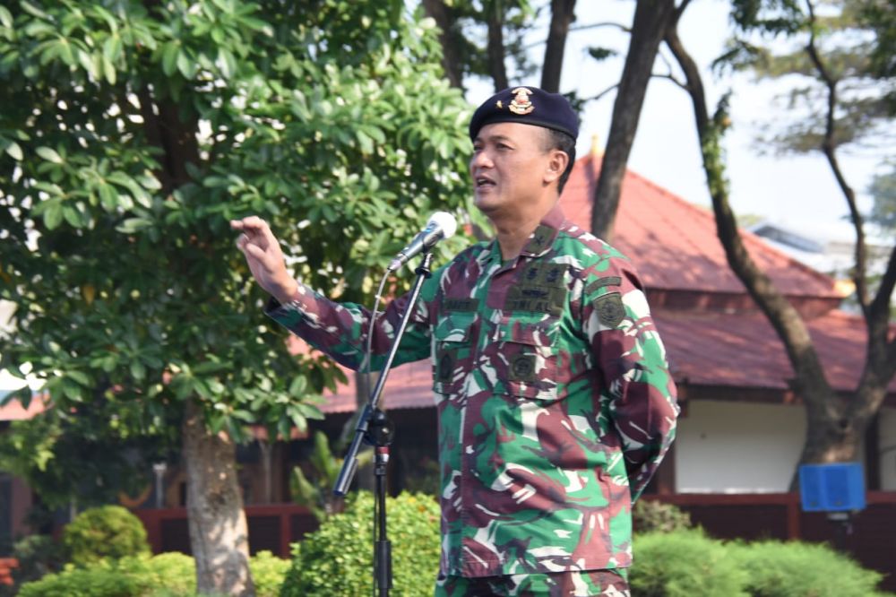 Dirjianbang Kodiklatal Laksamana Pertama TNI Dafit Santoso saat pimpin upacara