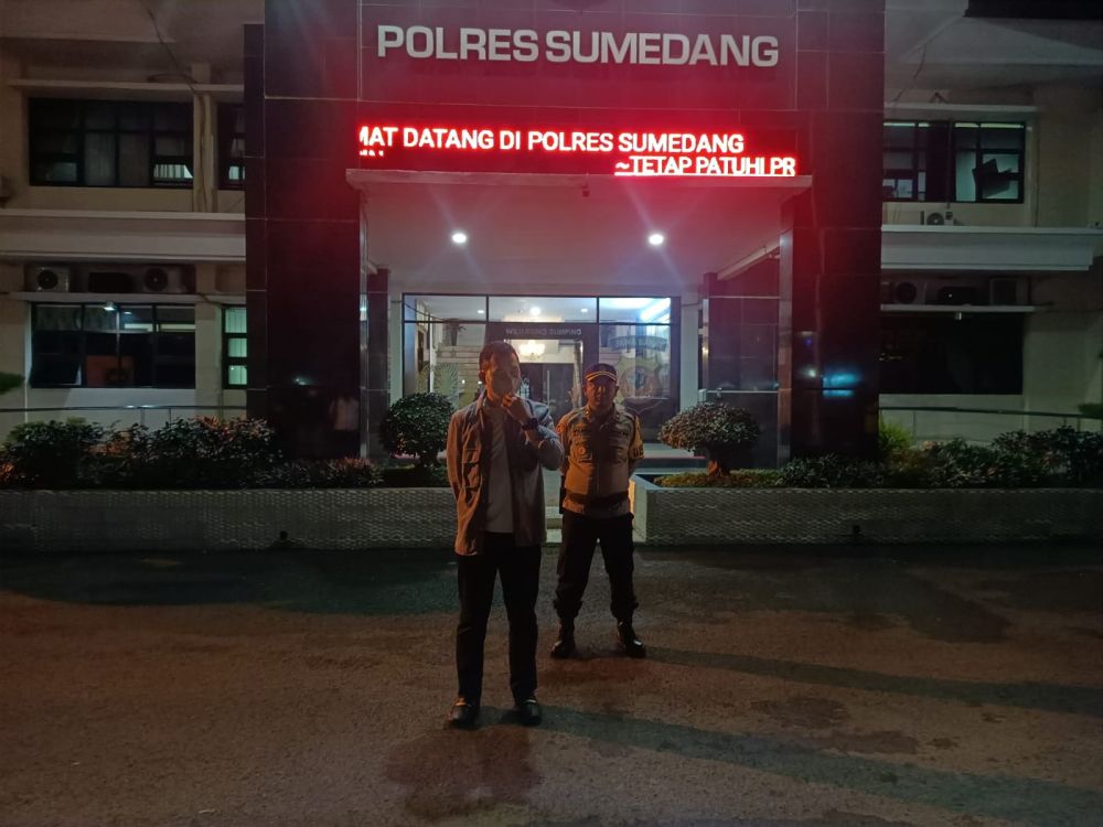 Kapolres Sumedang saat pimpin patroli gabungan.