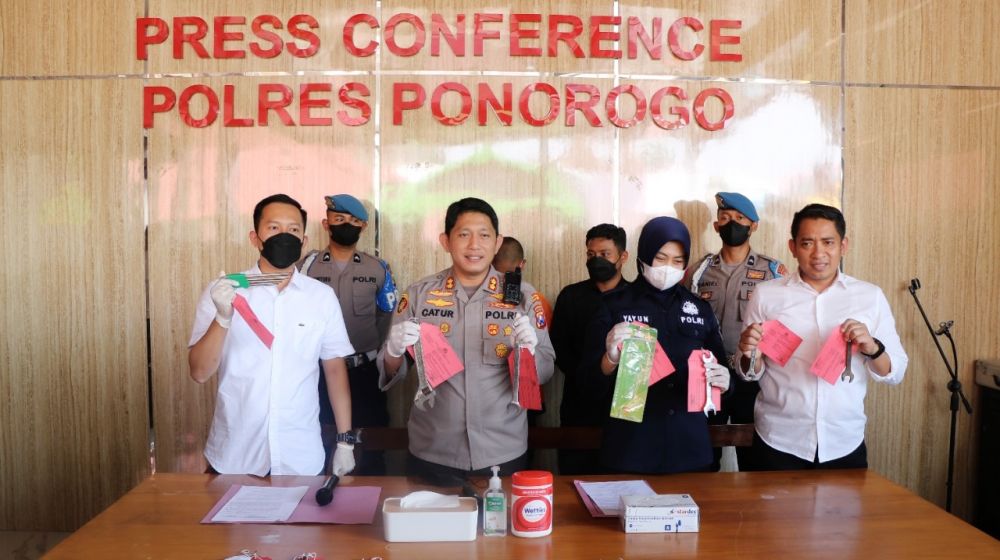 Polres Ponorogo tangkap tersangka beserta barang buktinya