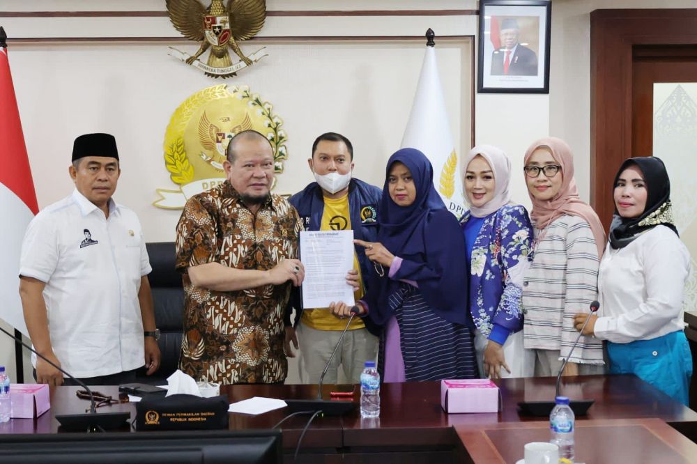 Ketua DPD RI AA LaNyalla Mahmud Mattalitti saat bertemu aktivis ARM