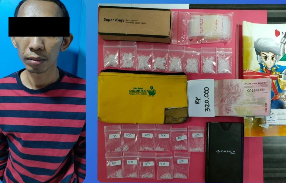 Tersangka diamankan Polres Pelabuhan Tanjung Perak Surabaya beserta barang buktinya