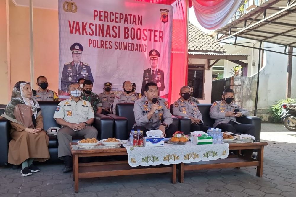 Wakapolda Jabar Cek Pelaksanaan Gebyar Vaksin Presisi di Jatinangor Sumedang