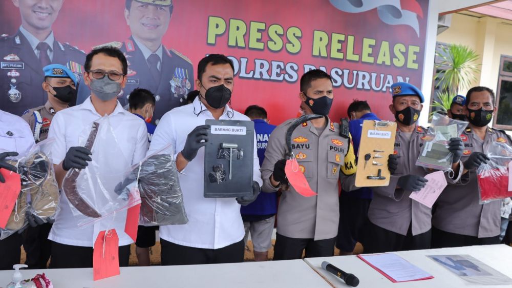 Satreskrim Polres Pasuruan amankan tersangka Curanmor dan Curat beserta barang buktinya
