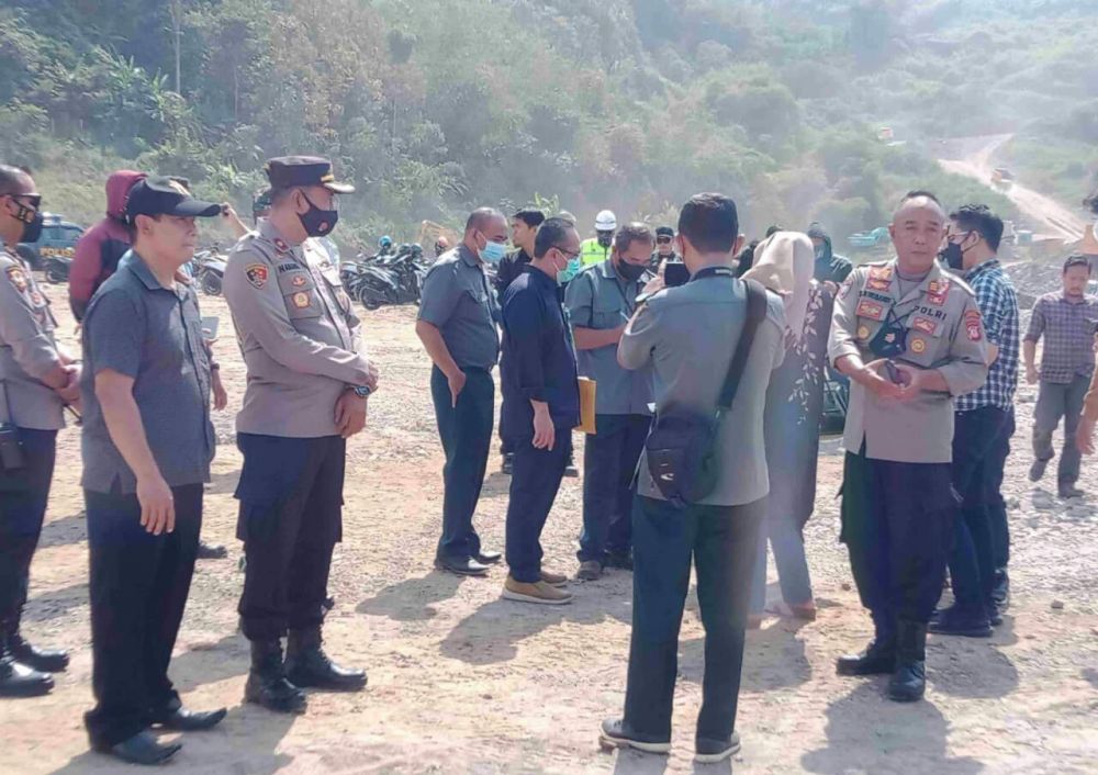 Polres Sumedang Giat Pengamanan Konstatering Lahan Tol Cisumdawu di Ruas Cimalaka