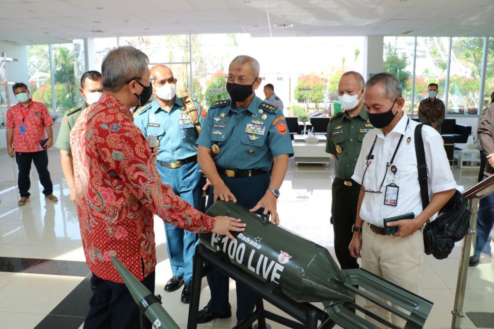 Sesjen Wantannas ke PT Dahana, Tinjau Kesiapan Kemandirian Industri Pertahanan