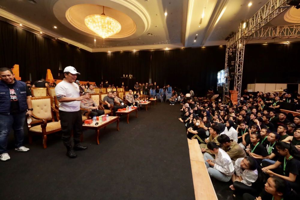 Kapolda Jatim Irjen Pol Dr Nico Afinta saat memberikan sambutan 