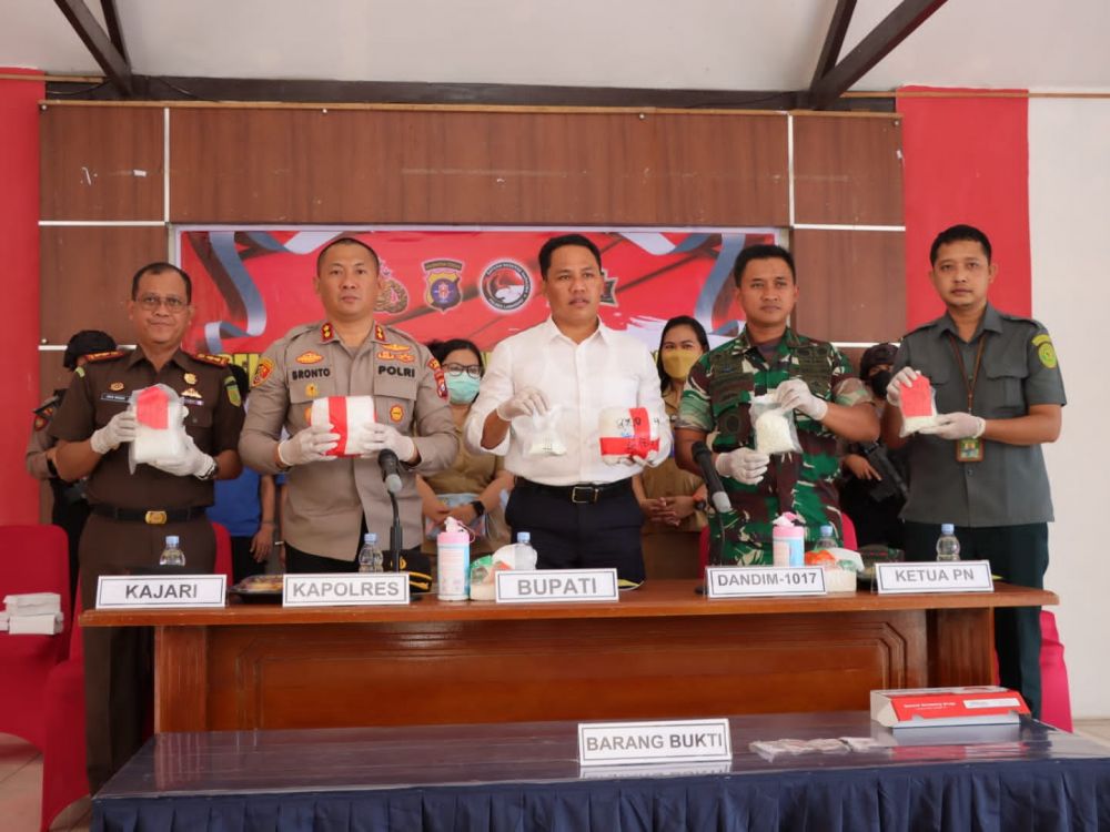 Kapolres Lamandau Bersama Forkopimda Lakukan Pemusnahan 3 Kg Sabu dan 943 Butir Ekstasi
