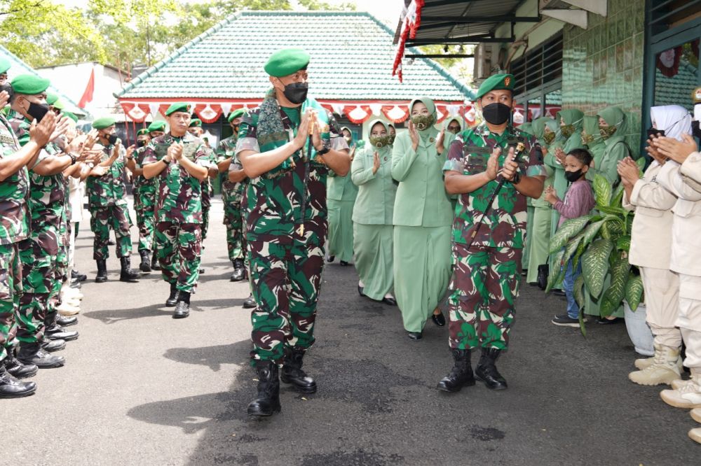 Danrem 084/BJ Brigjen TNI Terry Tresna Purnama saat kunker ke jajaran Kodim