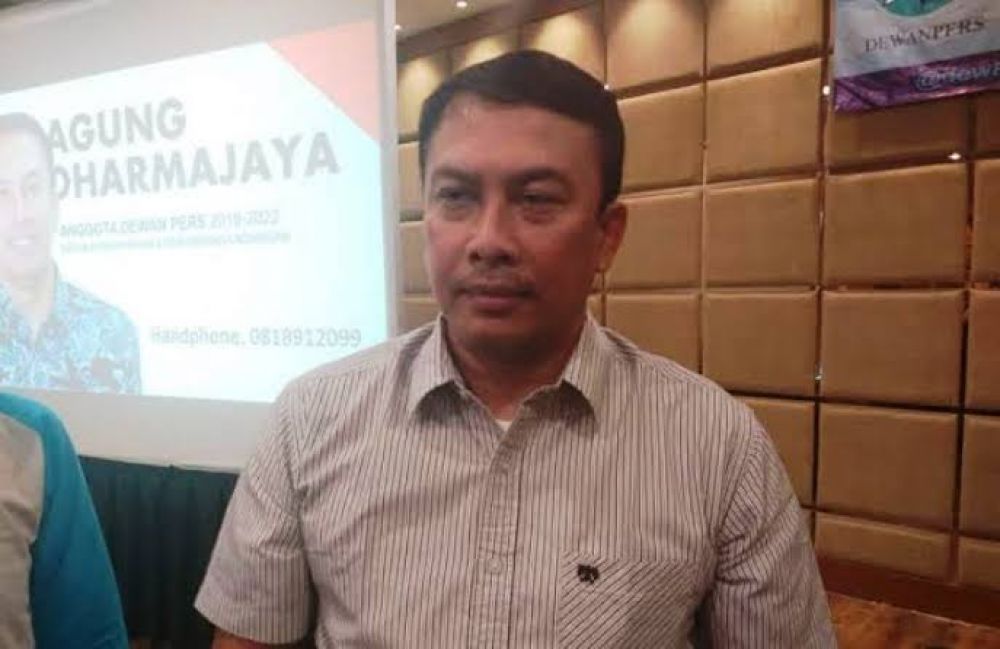 Wakil Ketua Dewan Pers M. Agung Dharmajaya saat memberikan keterangan