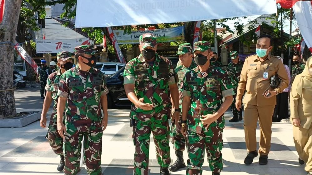 Pangdam V Brawijaya Mayjen TNI Nurchahyanto saat tinjau lokasi