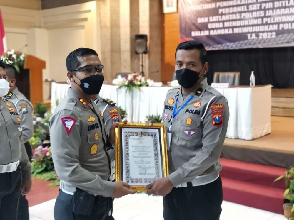 Jajaran Satlantas Polres Gresik Raih Penghargaan dari Dirlantas Polda Jatim