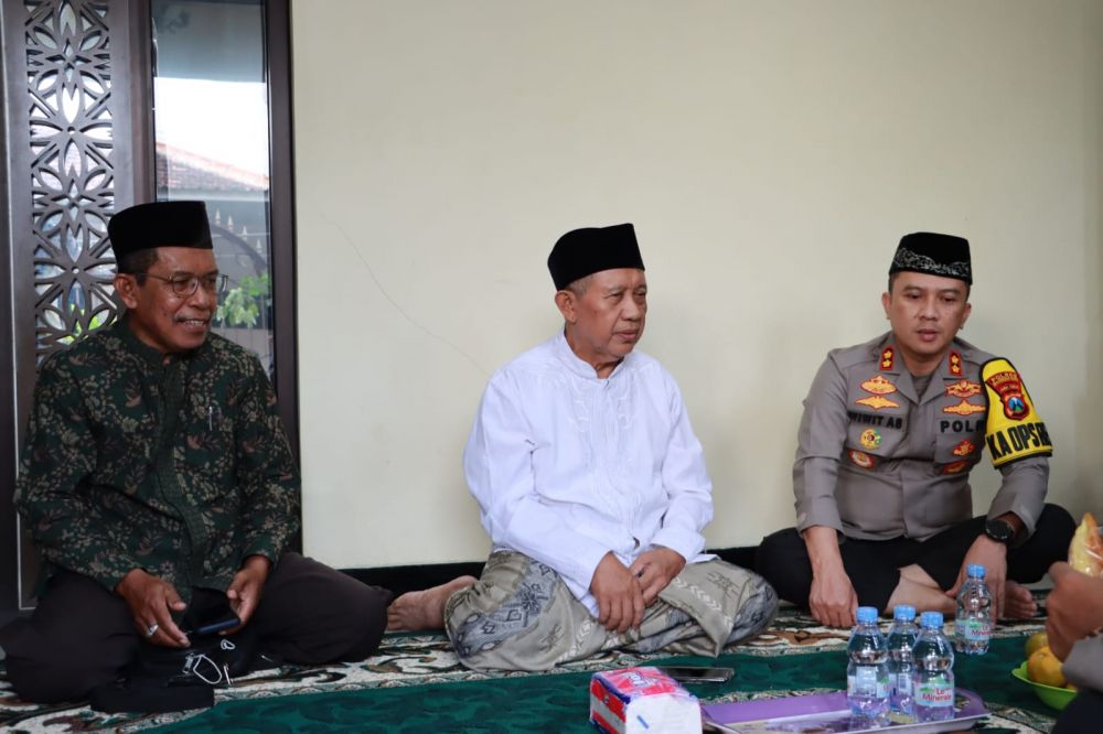 Kapolresta Mojokerto AKBP Wiwit Adisatria saat silaturahmi ke ketua PCNU