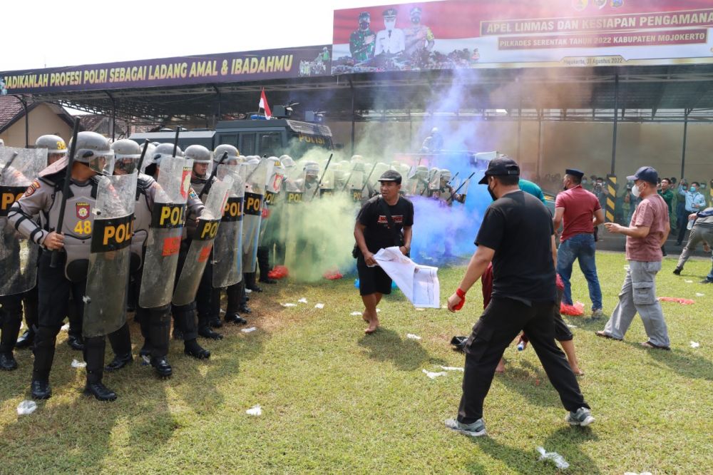 Polresta Mojokerto Lakukan Simulasi PAM TPS Pilkades, Mendapat Apresiasi Bupati