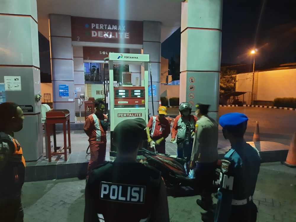 Polisi lakukan pengamanan SPBU terkait kenaikan harga BBM