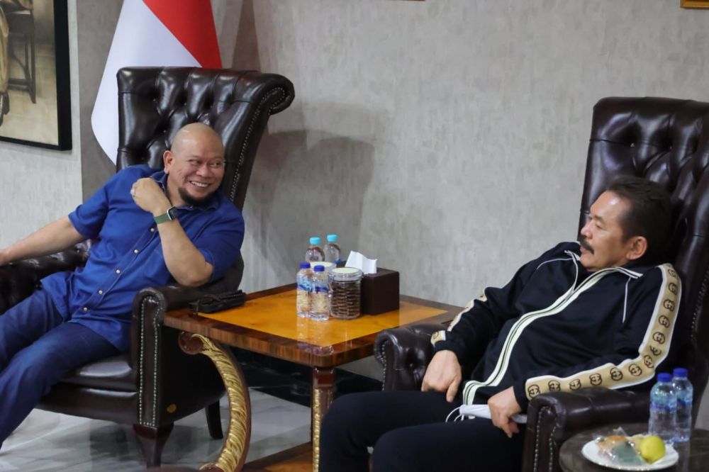 Ketua DPD RI AA LaNyalla Mahmud Mattalitti saat terima kunjungan Jaksa Agung