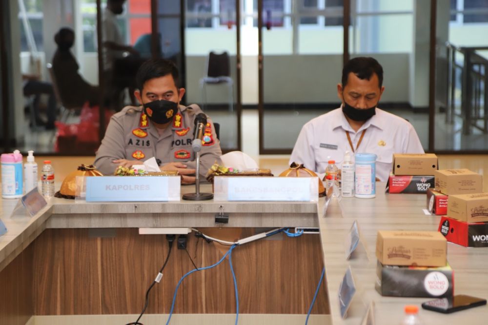 Kapolres Gresik AKBP Mochamad Nur Azis saat dialog bersama mahasiswa