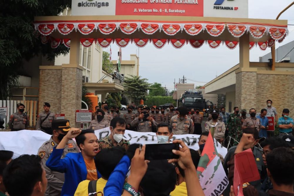Polrestabes Surabaya lakukan pengamanan aksi unras BEM Nusantara