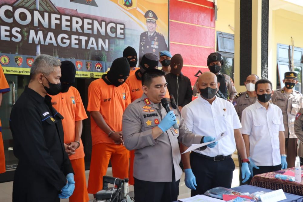 Polres Magetan amankan tersangka beserta barang buktinya