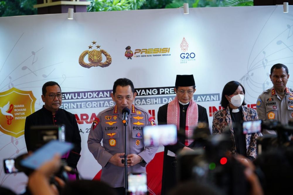 Kapolri Jenderal Listyo Sigit Prabowo saat memberikan keterangan