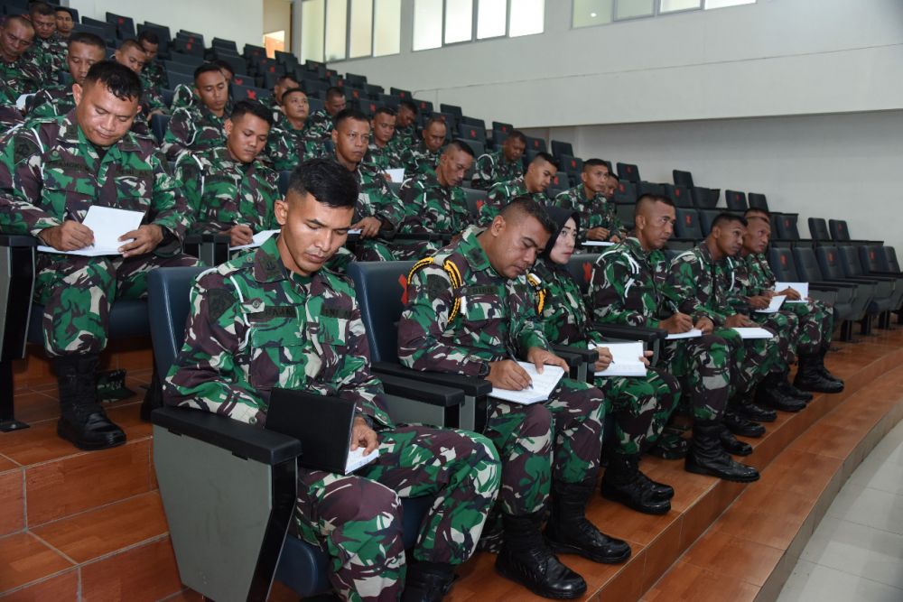 Siswa TNI AL Diktukpa angkatan 52 dan Diktupakat dapatkan pembekalan