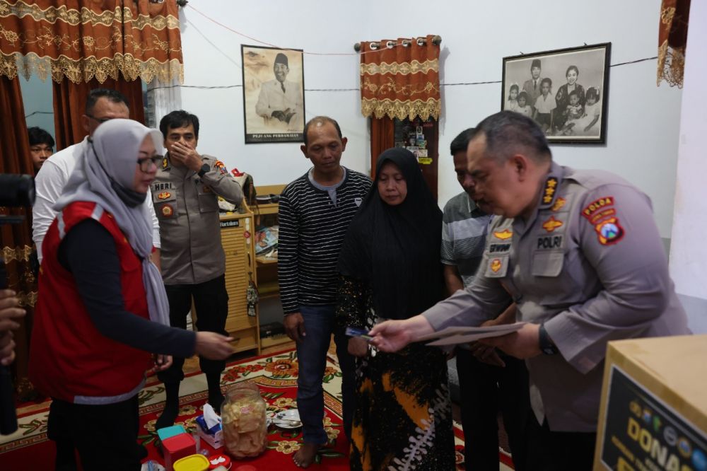 Biddokkes Polda Jatim Terapi Hipnosis dan Trauma Healing untuk Korban Kanjuruhan