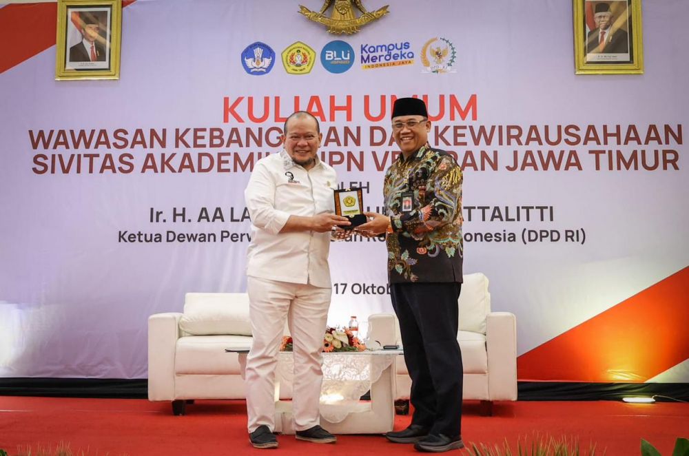 Ketua DPD RI AA LaNyalla Mahmud Mattalitti saat hadiri pembukaan fakultas kedokteran UPN