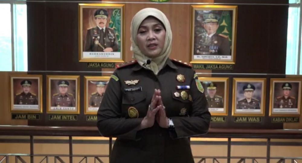 Kajati Jatim Mia Amiati
