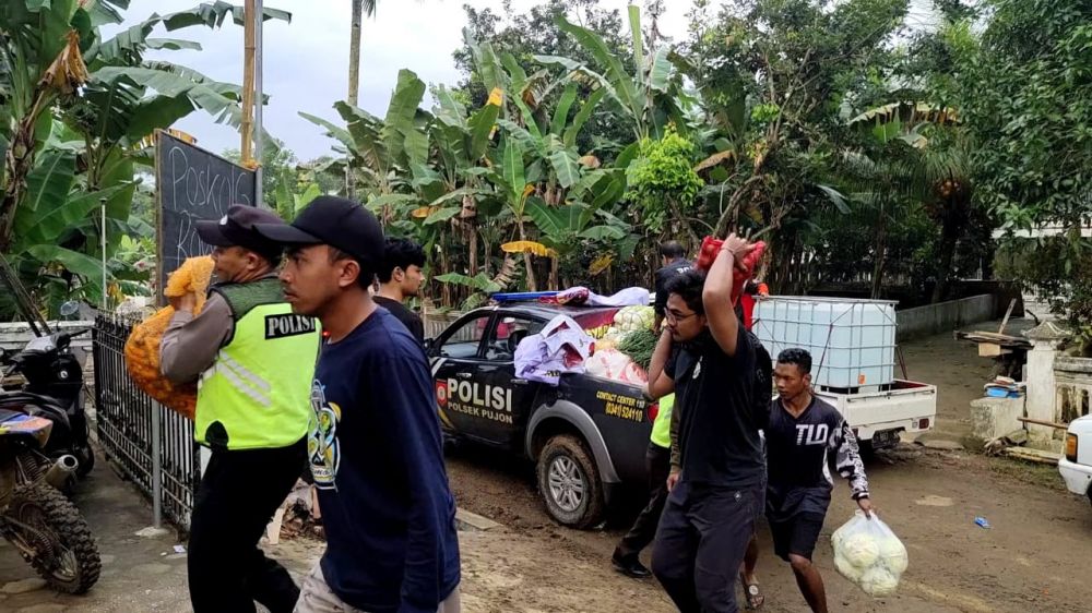 Polres Batu bansos ke warga terdampak bencana banjir