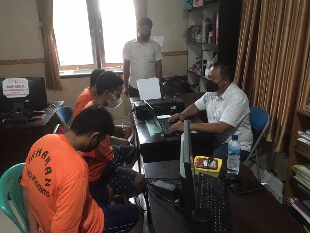 Polres Mojokerto amankan tersangka beserta barang buktinya