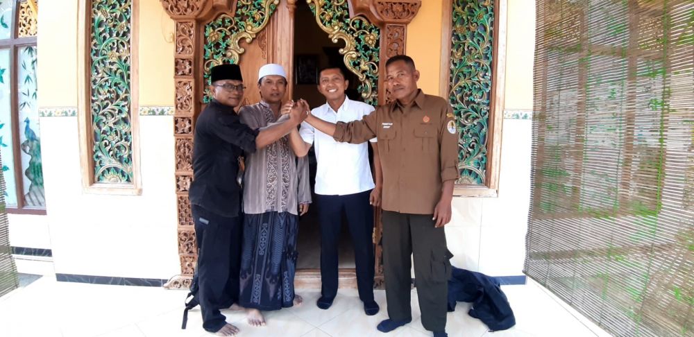 Bertempat di rumah ketua KTH Kalisari Maksmur 2 dalam rangka ngopi bareng