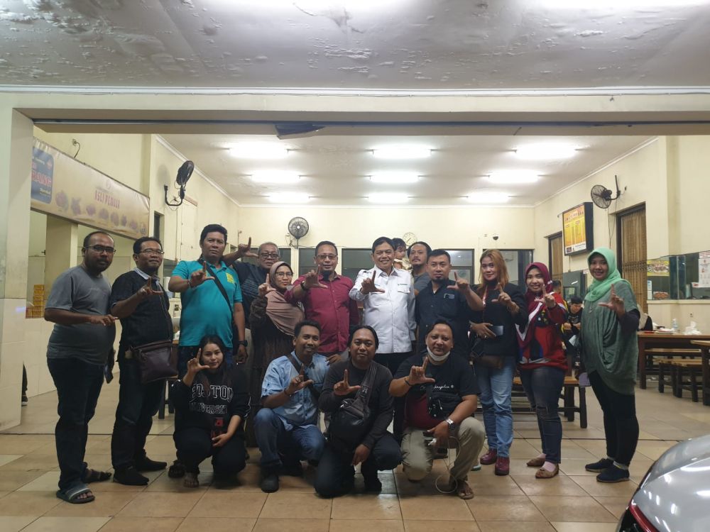 Kadivre Perhutani Jatim Misbakhul Munir sesaat setelah ngopi bareng awak media