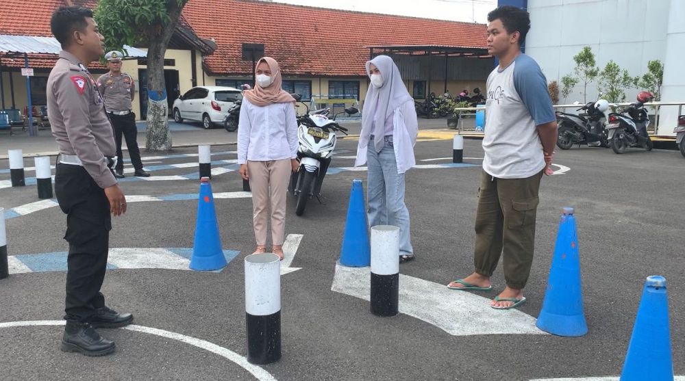 Satlantas Polres Bojonegoro Beri coaching clinic ke pemohon SIM