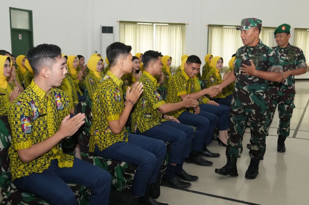 Kepala Staf Korem 084/BJ Kolonel Inf H. Sugiyono saat membuka acara pelatihan