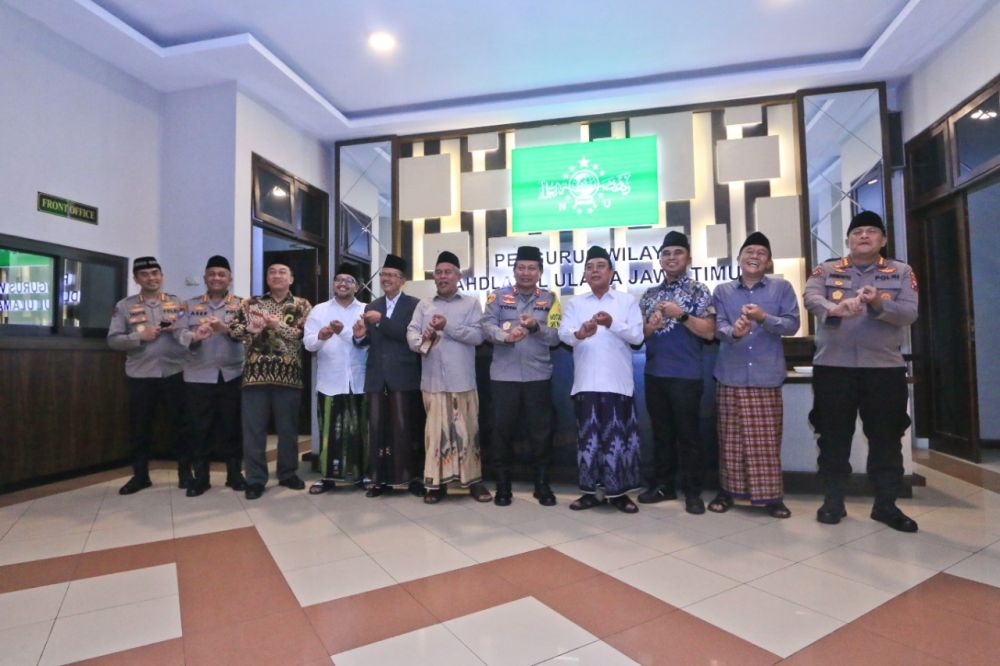 Kapolda Jatim Irjen Pol Dr. Toni Harmanto saat silaturahmi ke PWNU Jatim
