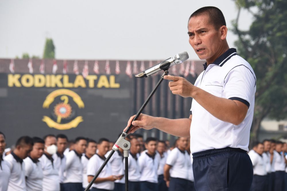Dirum Kodiklatal Laksamana Pertama TNI Gatot Hariyanto