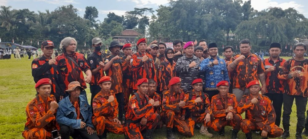 tampak foto bersama Brigjen TNI Marinir Sandy Muchijidin Latief, S.I.P.,