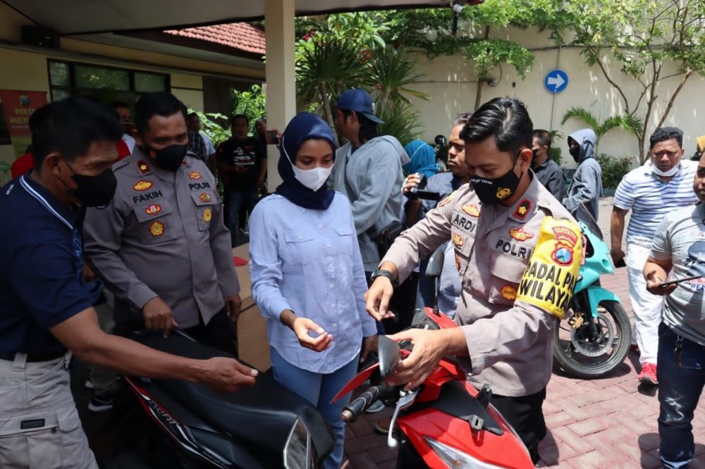 Polisi kembalikan motor korban curanmor