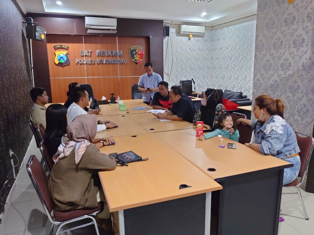 Para korban investasi bodong yang melaporkan ke Polres Bojonegoro