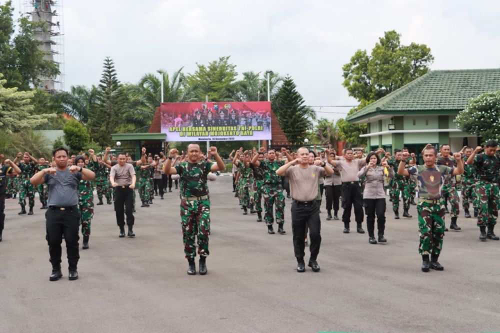 TNI-Polri saat gelar olahraga bersama