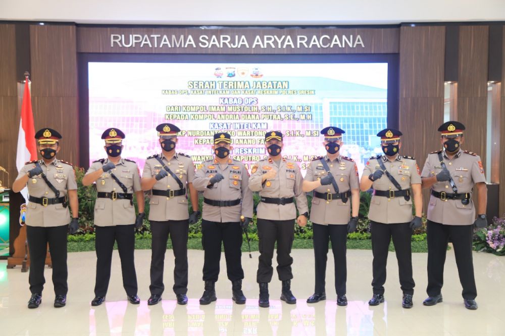 Kapolres Gresik AKBP Mochamad Nur Aziz saat pimpin Sertijab 3 PJU