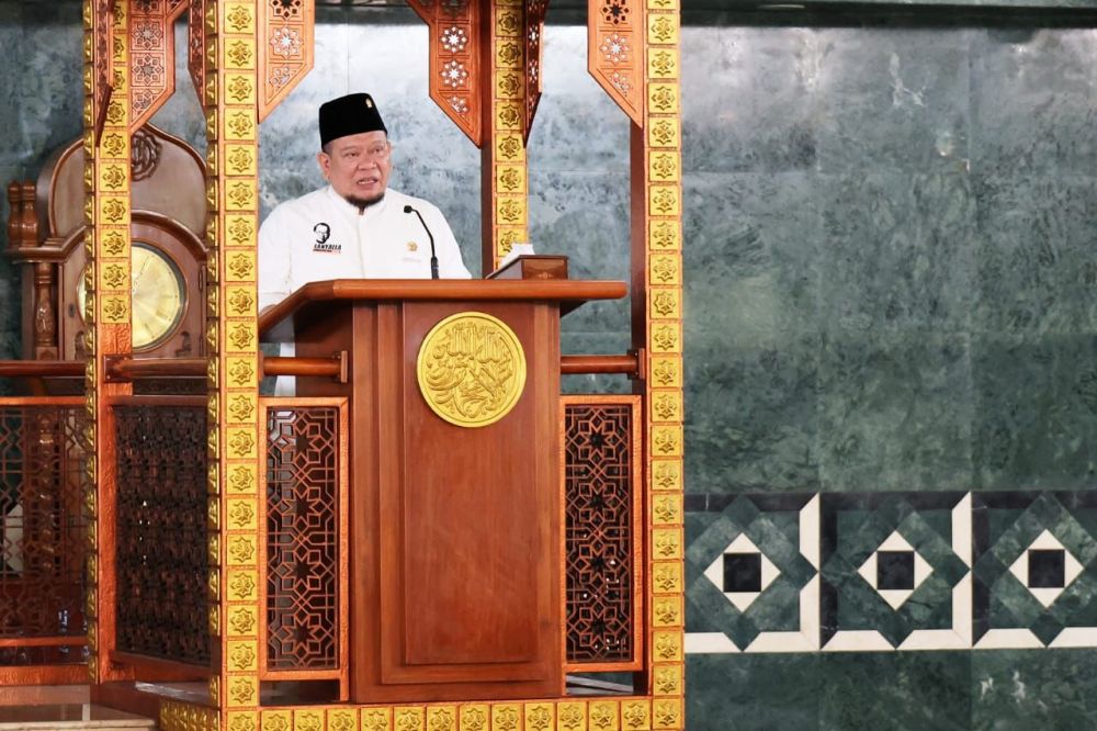 Ketua DPD RI AA LaNyalla Mahmud Mattalitti saat memberikan sambutan