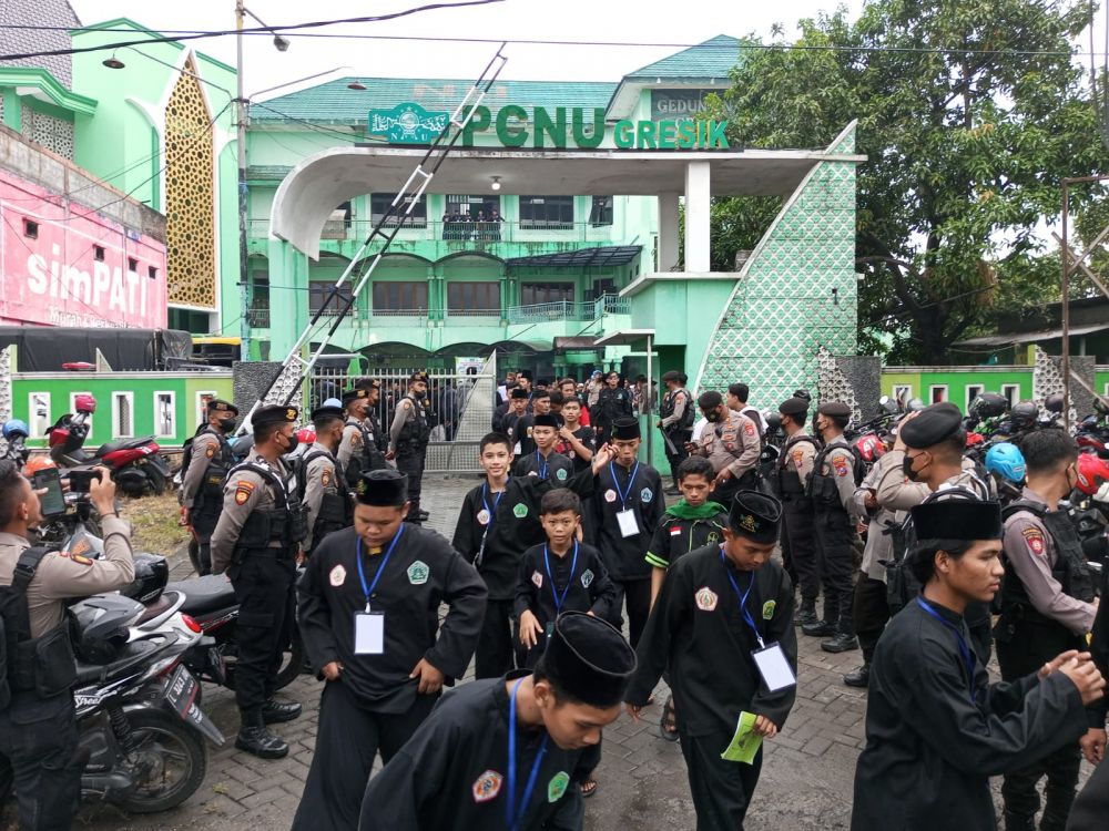 Polres Gresik lakukan pengamanan saat Pembaiatan warga baru di PCNU