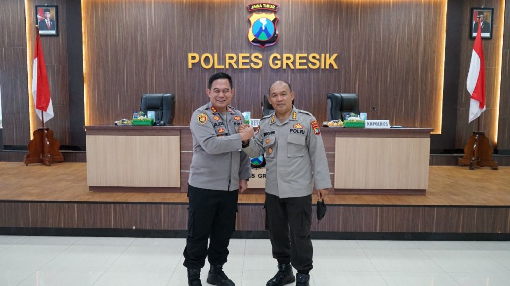 Kapolres Gresik AKBP Mochamad Nur Aziz bersama Karo Rena Kombespol Imam Mughni