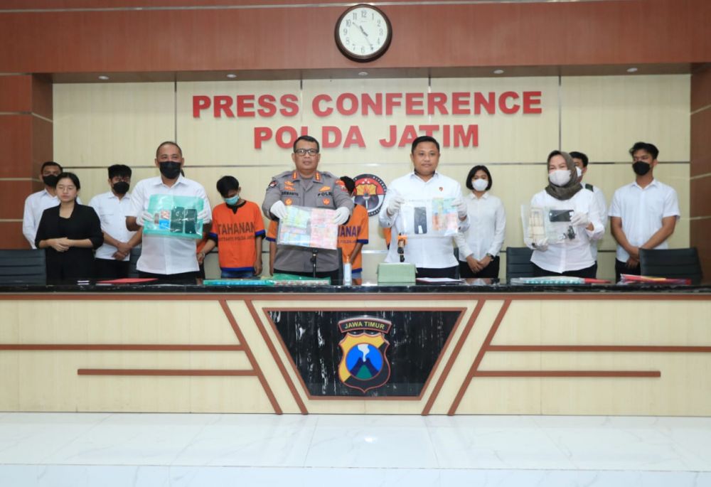 Polda Jatim amankan tersangka beserta barang buktinya