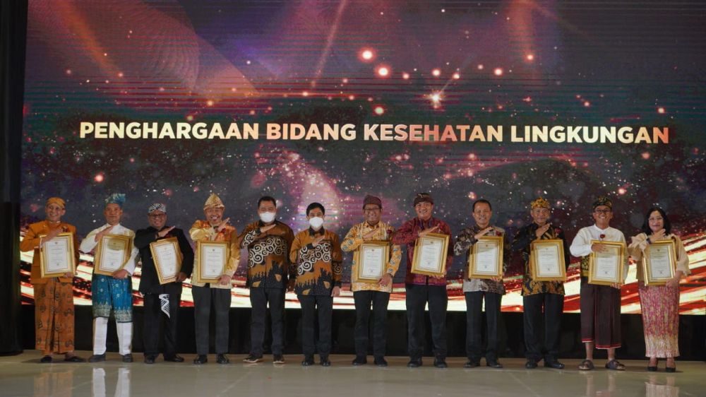 Kemenkes RI Beri penghargaan bandara Juanda sehat 2022