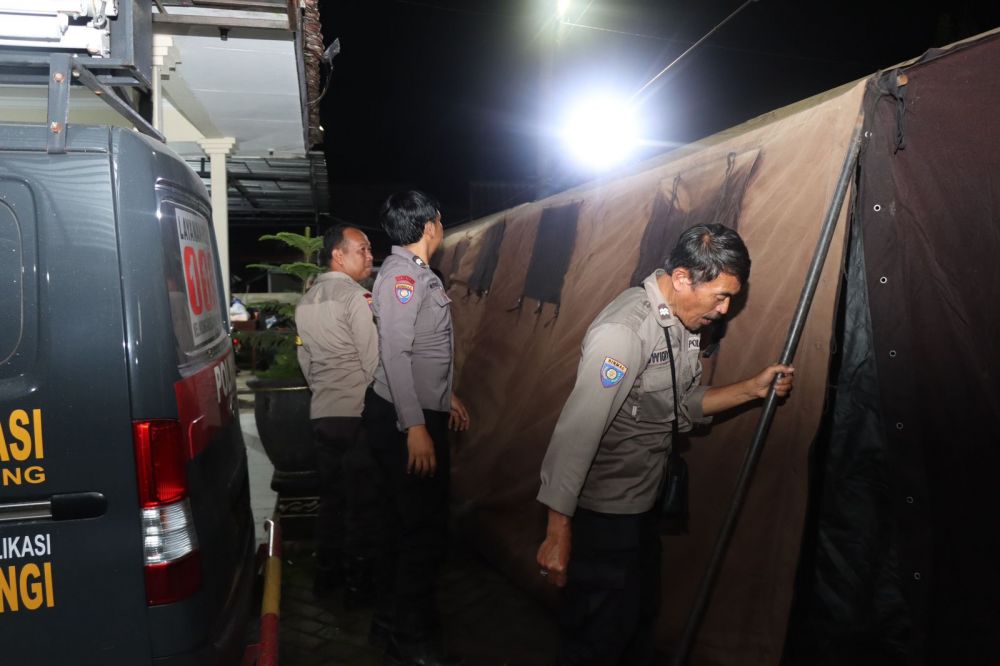 Kapolres Malang Respon Cepat Dirikan Posko Siaga Bencana Perbatasan Malang - Lumajang