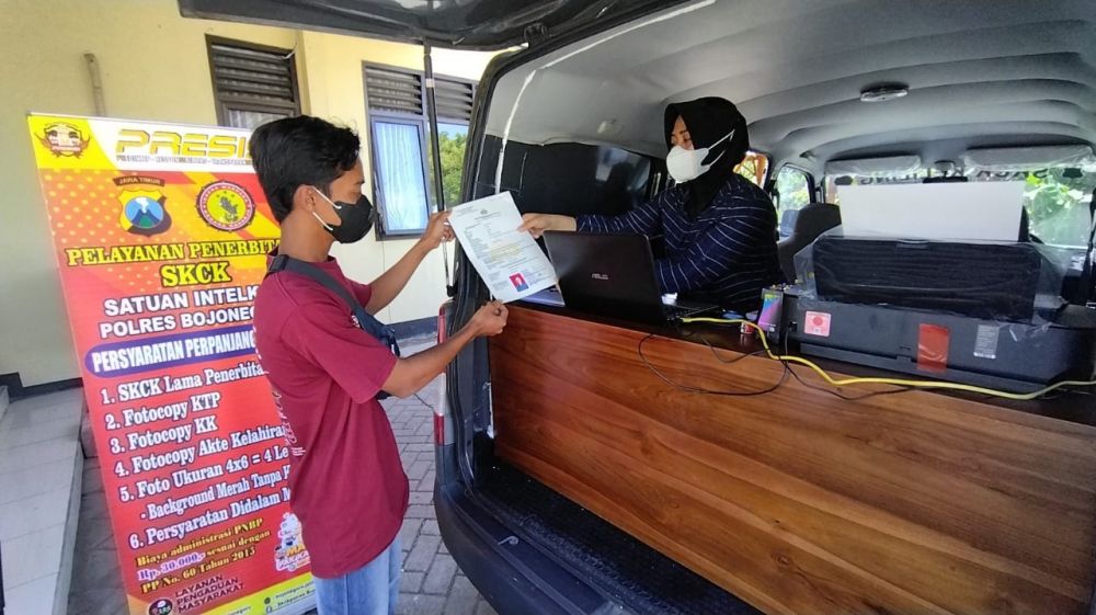 SKCK keliling Sat Intelkam Polres Bojonegoro untuk melayani masyarakat di pelosok desa