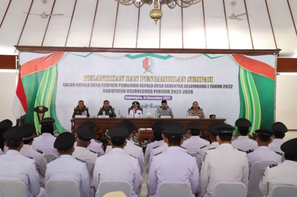 Bupati Bojonegoro resmi Lantik 33 Pilkades terpilih