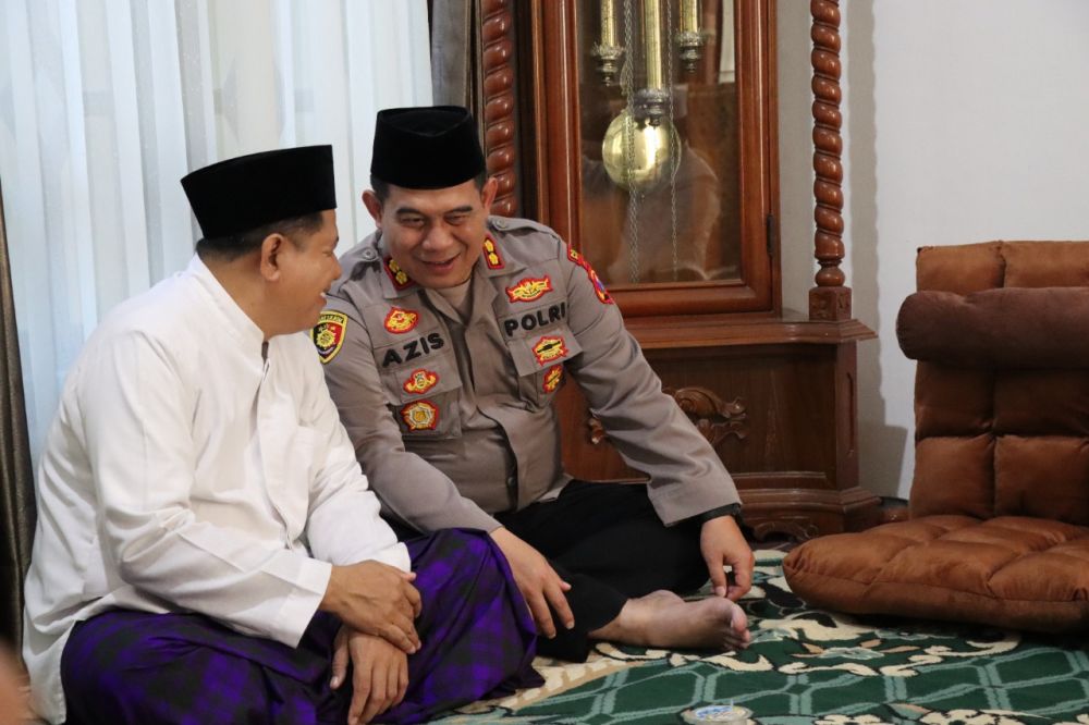 Kapolres Gresik AKBP Mochamad Nur Aziz saat hadiri haul KH Muhammad Tsani